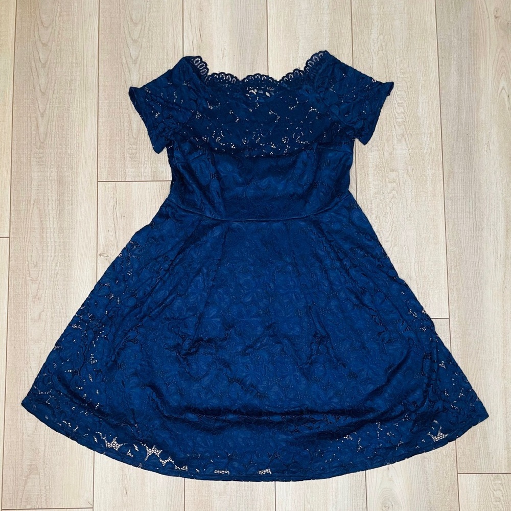 Plus Size 1X Gorgeous Navy Lace Dress
